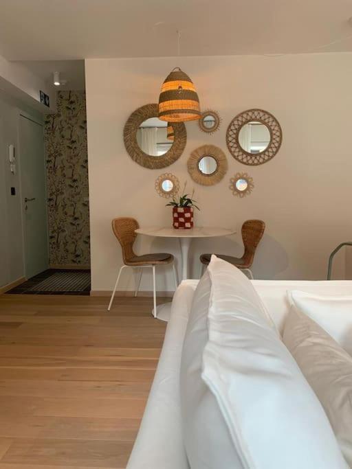 Cozy In Centre Of Old Town Apartment